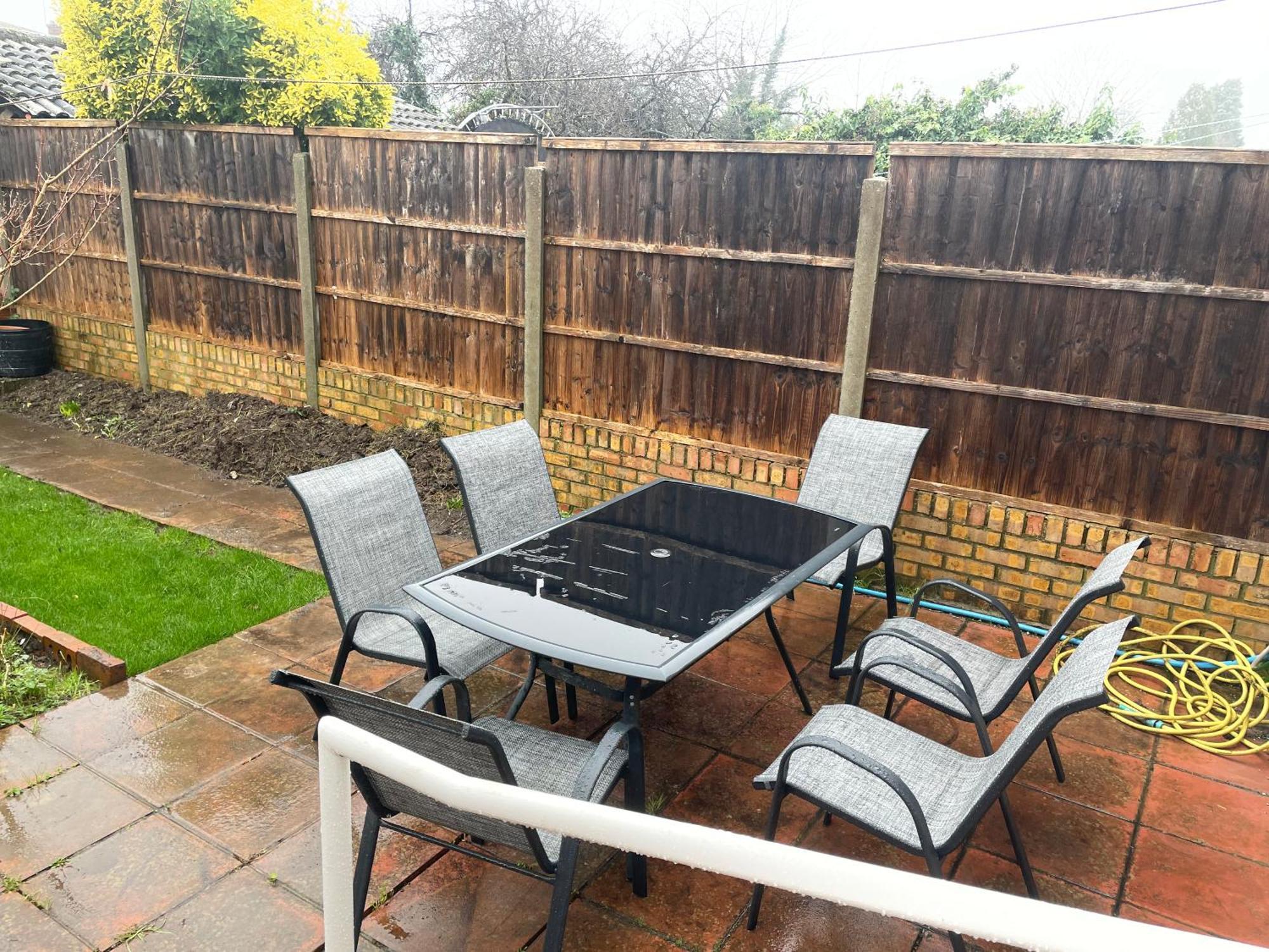 Apartment Garden Near Heathrow Airport And Elizabeth Line Train Station